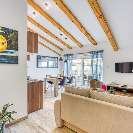 Apartments Mirjana Medulin Luaran gambar