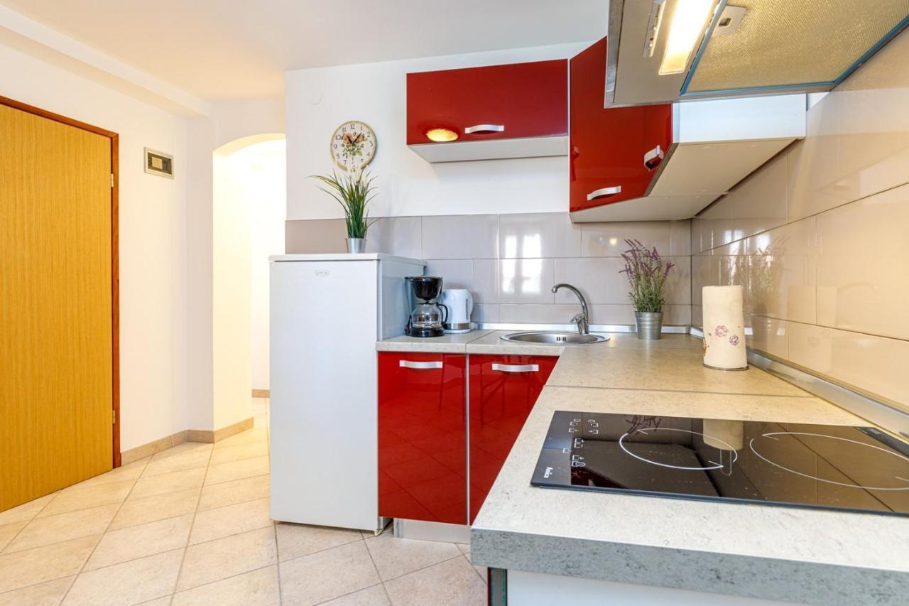 Apartments Mirjana Medulin Luaran gambar