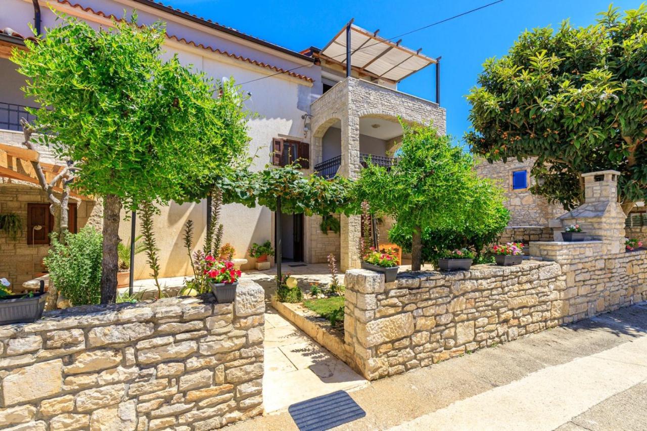 Apartments Mirjana Medulin Luaran gambar