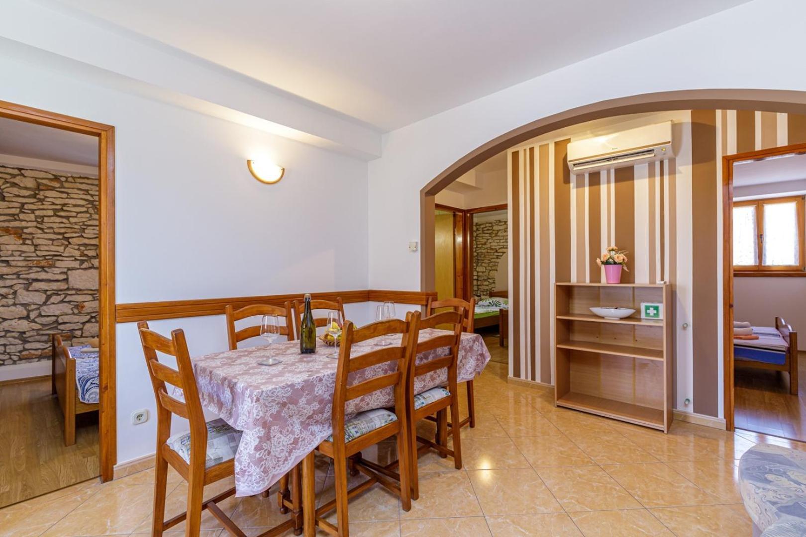 Apartments Mirjana Medulin Luaran gambar